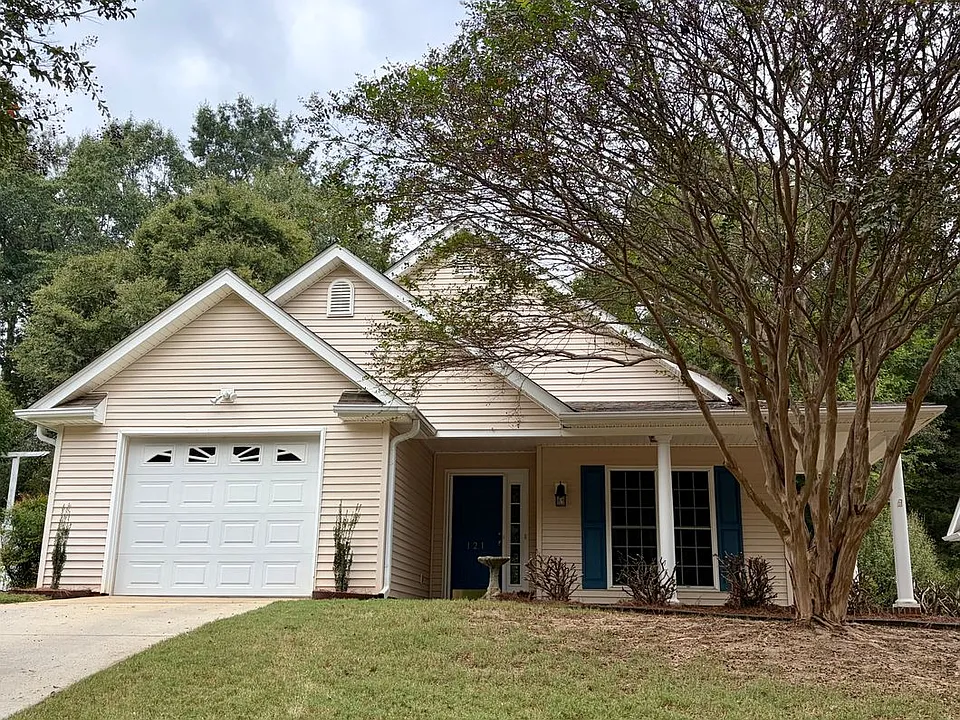 121 Grand Oak Cir