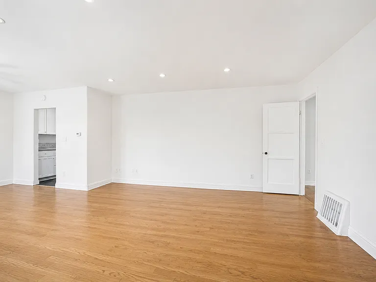 6204 Mary Lane Dr — Photo 5