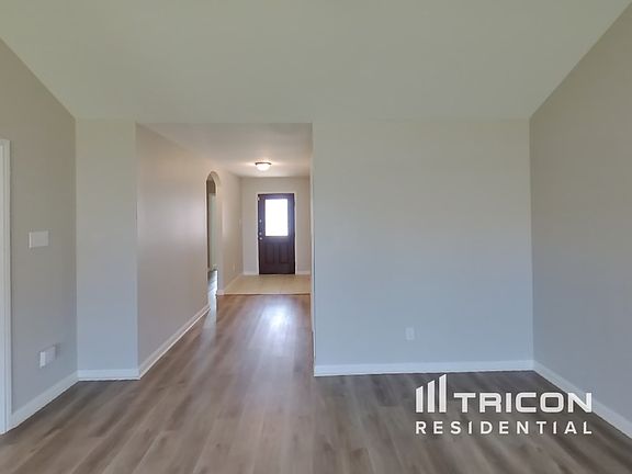 3rd image of 138 Kennedy Dr