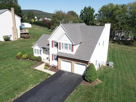 4th image of 124 Fairway Dr