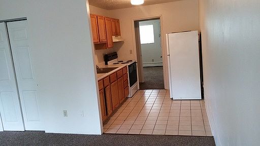 2nd image of 1241 Groesbeck Rd APT 26