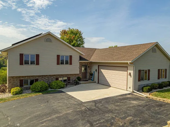 N7965 Valley View Rd, New Glarus, WI 53574