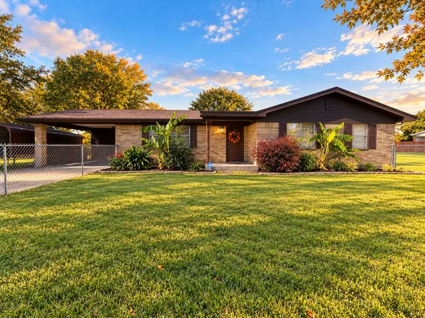 9185 Brock Rd, Ardmore, OK 73401
