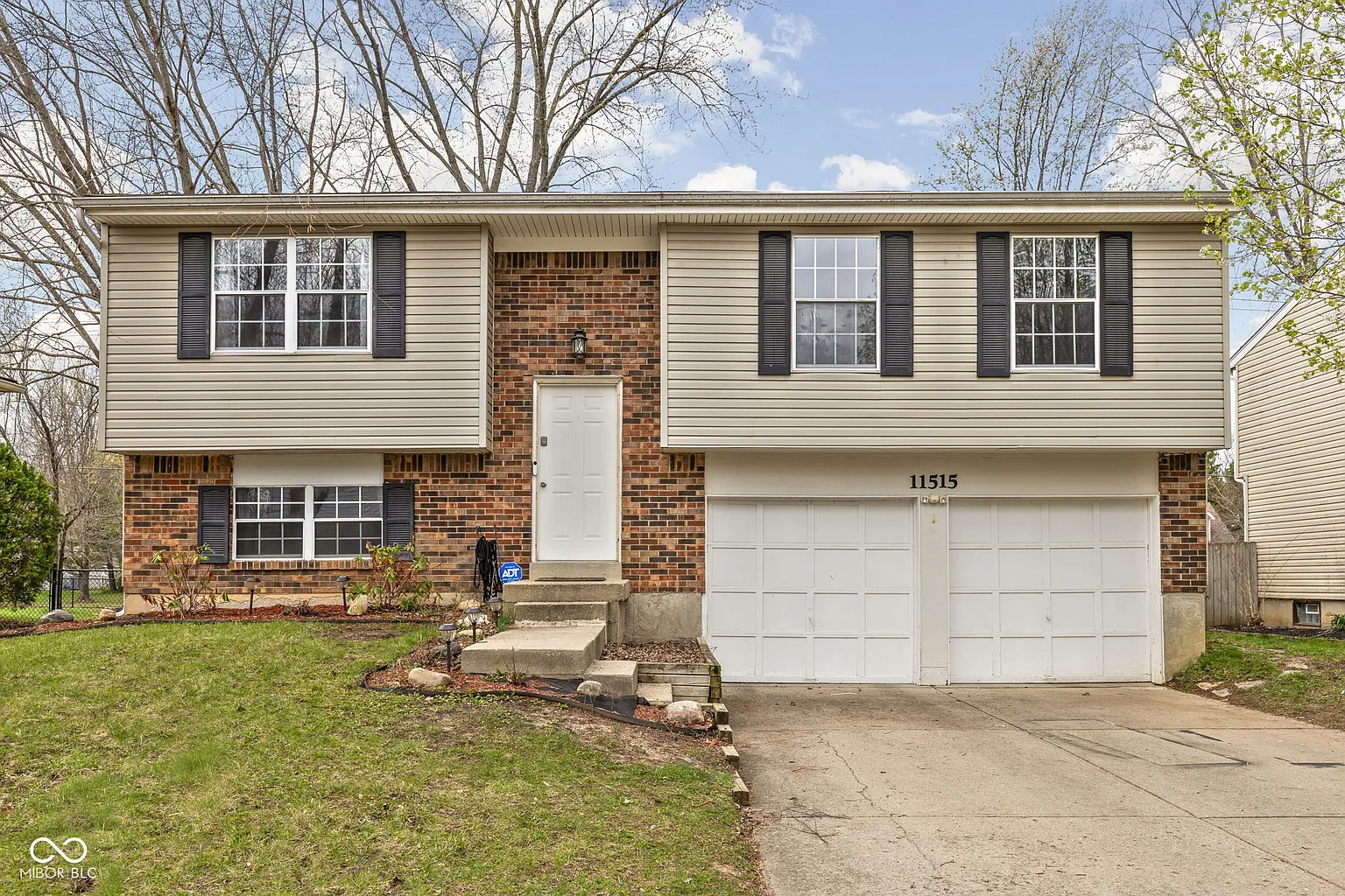11515 Timberlake Ln photo 1