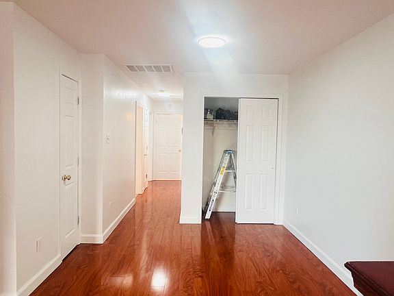 5th image of 691 N 6th St #2