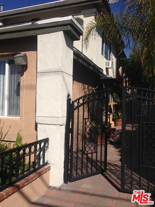 2nd image of 12823 Kling St APT 1