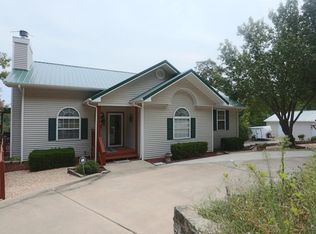 161 Mountainview Dr, Ridgedale, MO 65739