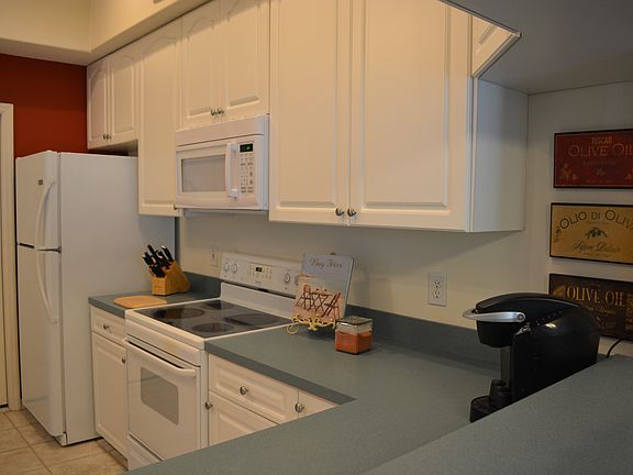 Lots of cabinet storage