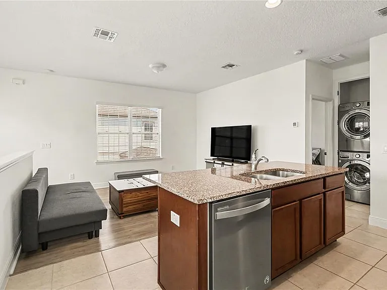8274 Nemours Pkwy — Photo 4
