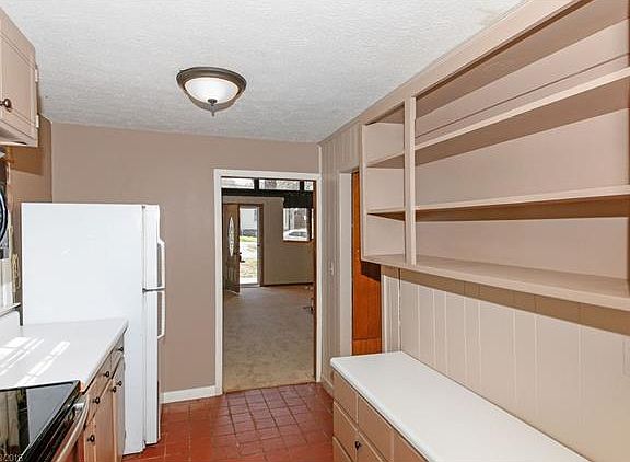 3rd image of 137 Dove Haven Ln