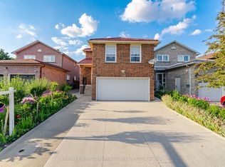 177 Surbray Grv, Mississauga, ON L5B 2E2