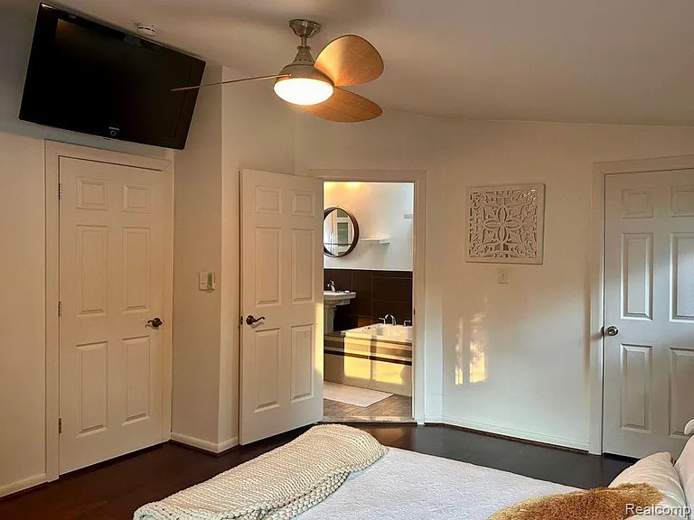 1085 Brooklawn Dr — Photo 20