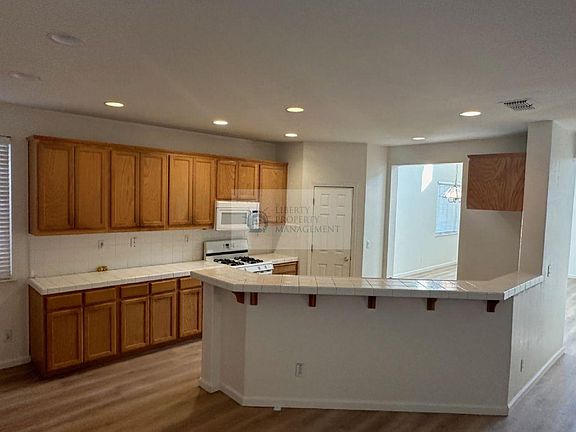 5th image of 8655 Tenaya Ct