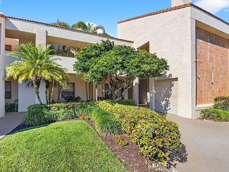 7484 La Paz Blvd #103 — Photo 35