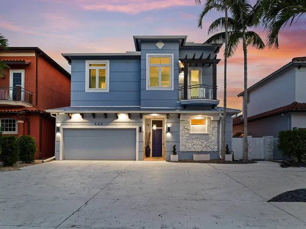 646 111th Ave N, Naples, FL 34108