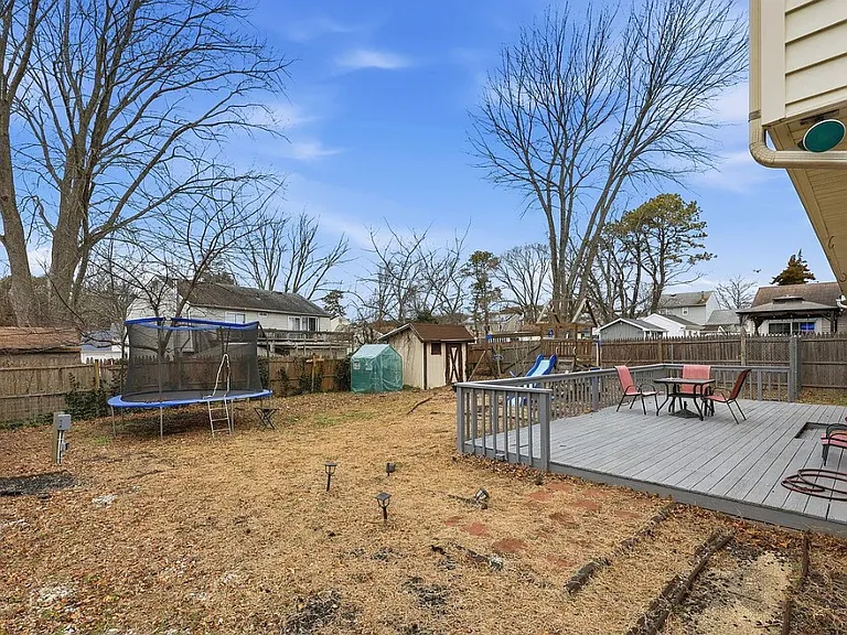 198 Village Dr — Photo 28