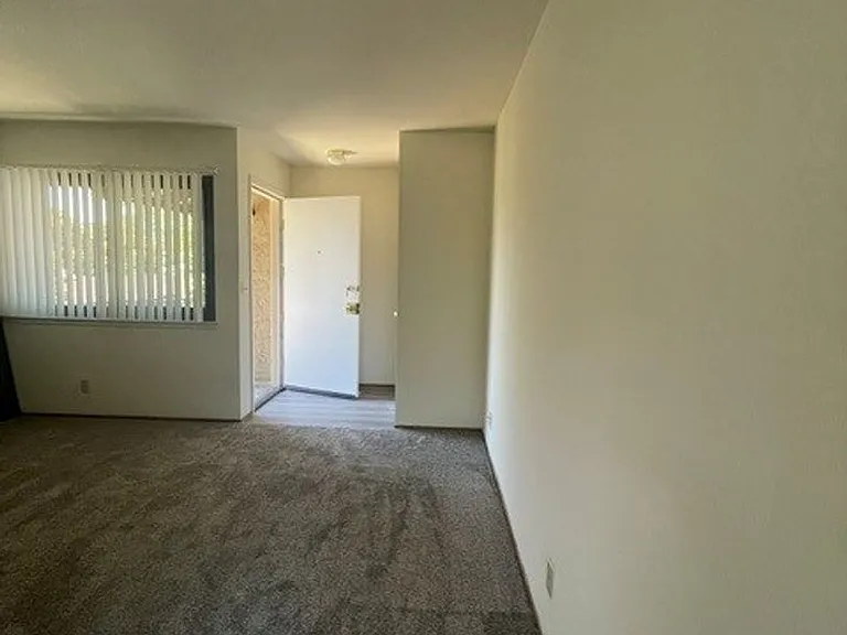 4261 Davis St — Photo 3