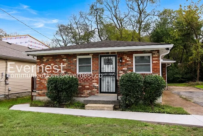 2 bed, 1.0 bath, 900 sqft, $1,345 — Photo 1
