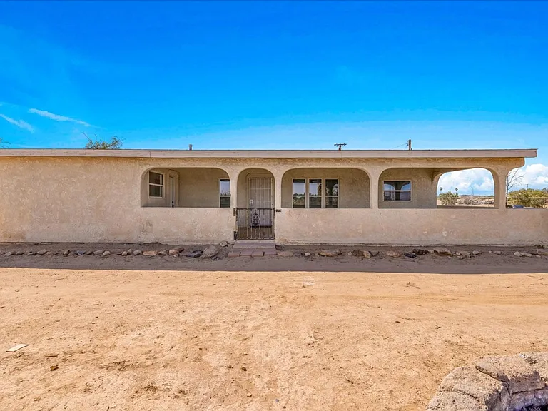 4611 Oasis Ave — Photo 6