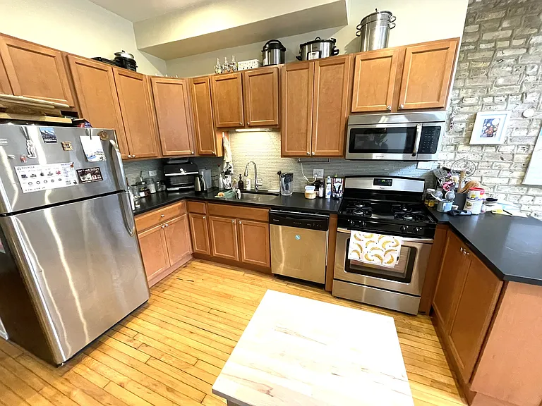 2032 W Homer St #2F — Photo 15