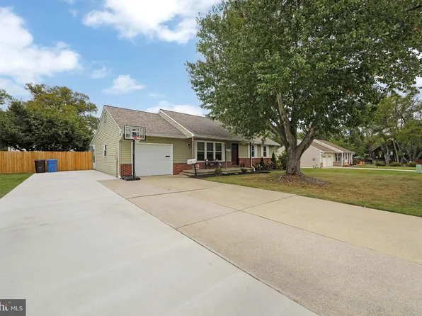 49 Wynnwood St, Woodstown, NJ 08098