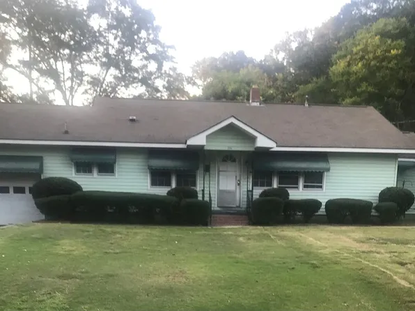 206 Crestview Ln, Valley, AL 36854