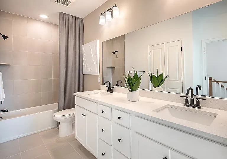 1312 Parker Blvd — Photo 3