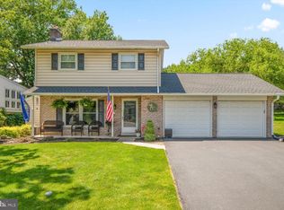 2126 Coventry Rd, Lancaster, PA 17601