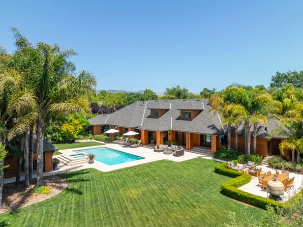 1315 5th St E, Sonoma, CA 95476