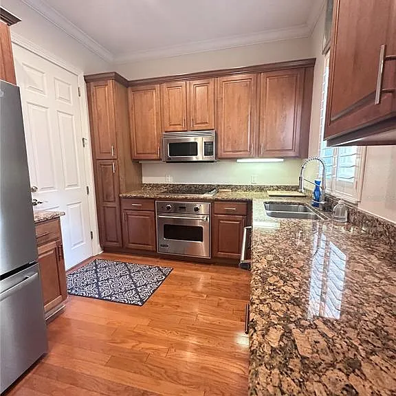2303 Kensington Garden Ln — Photo 7