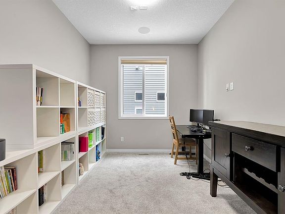 4th image of 177 W Cougar Ridge Close SW