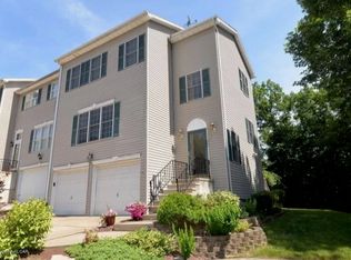 49 Nittany Ln, Wilkes Barre, PA 18702
