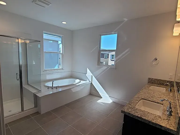 118 E Vince St — Photo 14