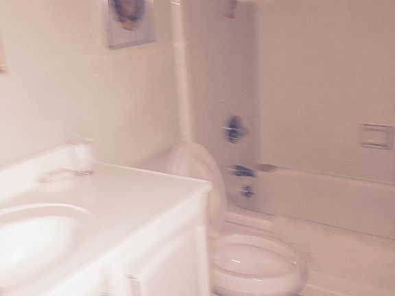 5th image of 1652 SE Pleasantview St