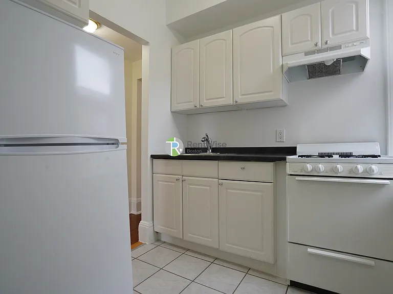 73 Brighton Ave #6 — Photo 8