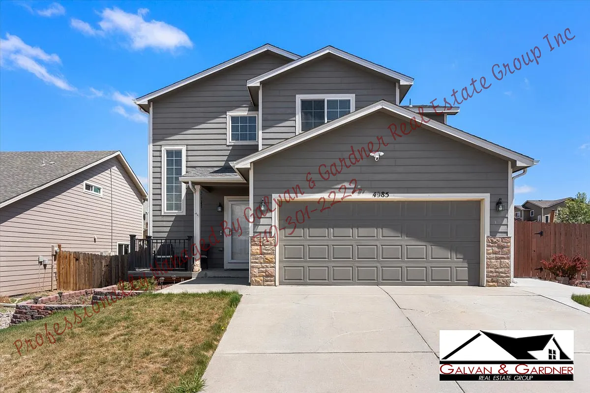 4 bed, 3.5 bath, 2238 sqft, $2,500 — Photo 2