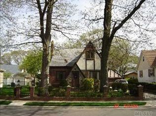 119 Elm St, Valley Stream, NY 11580