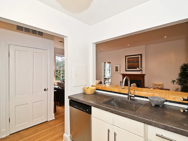24 Logan Cir NW #6 — Photo 12