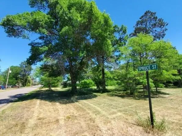 31 Spruce St, Pequot Lakes, MN 56472