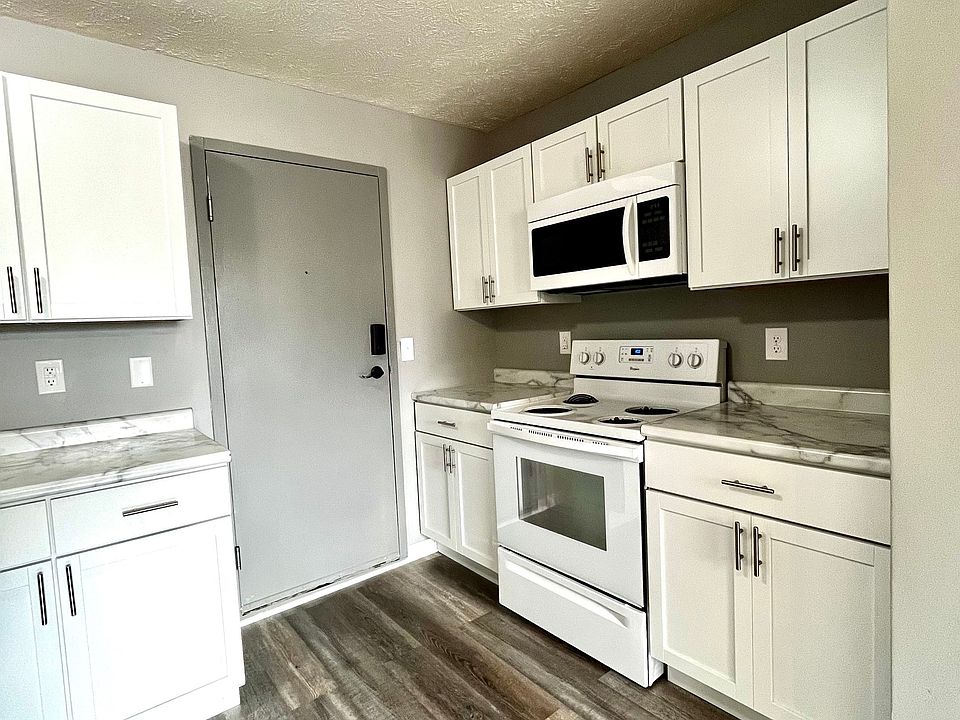 1st image of 1730 G St APT 11