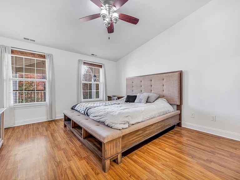 534 Oak Ridge Trails Ct — Photo 16