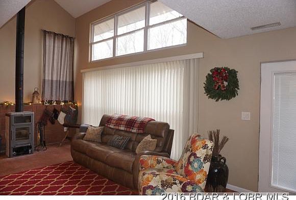 1st image of 73 Thornwood Cir