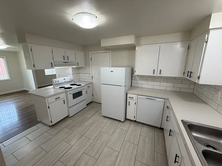 730 Rhododendron St #2745 — Photo 14