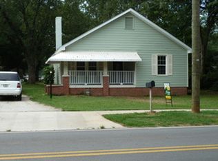 1018 W Solomon St, Griffin, GA