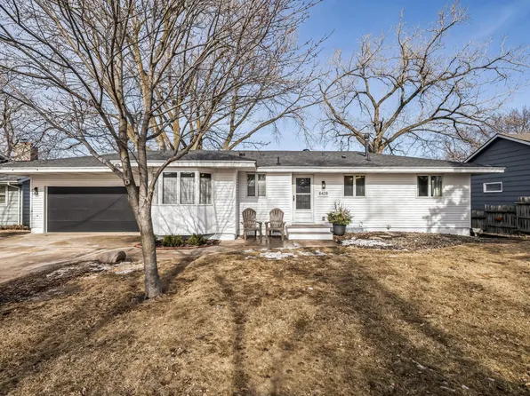 8408 Meadow Lake Rd E, New Hope, MN 55428