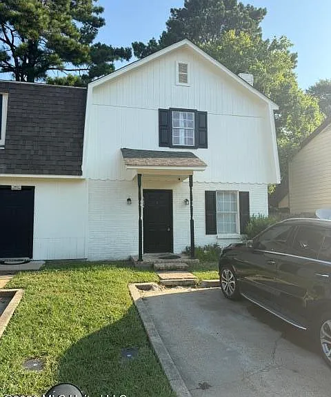 2702 Jamestown Way — Photo 1