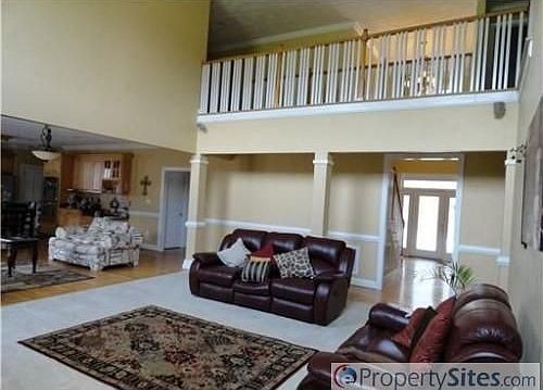 5th image of 805 Forest Glade Dr