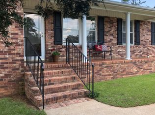 6 Dickens Ln, Taylors, SC 29687