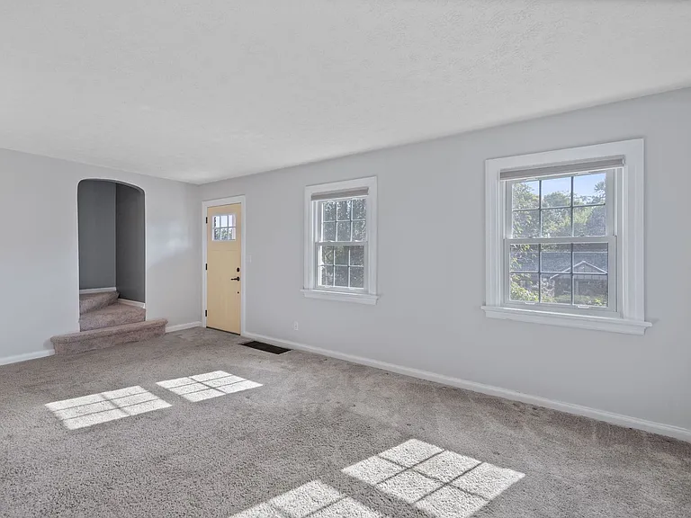 1377 Collinsdale Ave — Photo 5