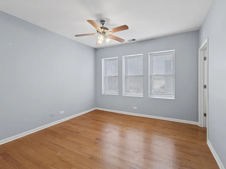 9222 S Laflin St — Photo 7